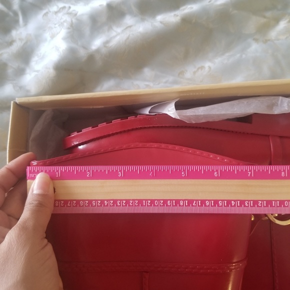 🔥MICHAEL KORS🔥 RED RUBBER RAIN BOOTS - Picture 5 of 8